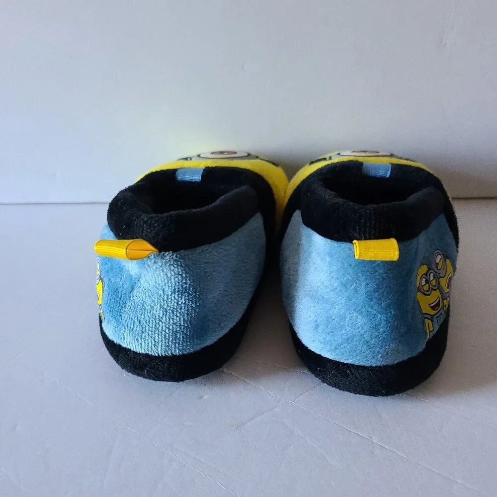 MINIONS RISE OF GRU- PLUSH SLIPPERS- TODDLERS SIZE MEDIUM (7-8)